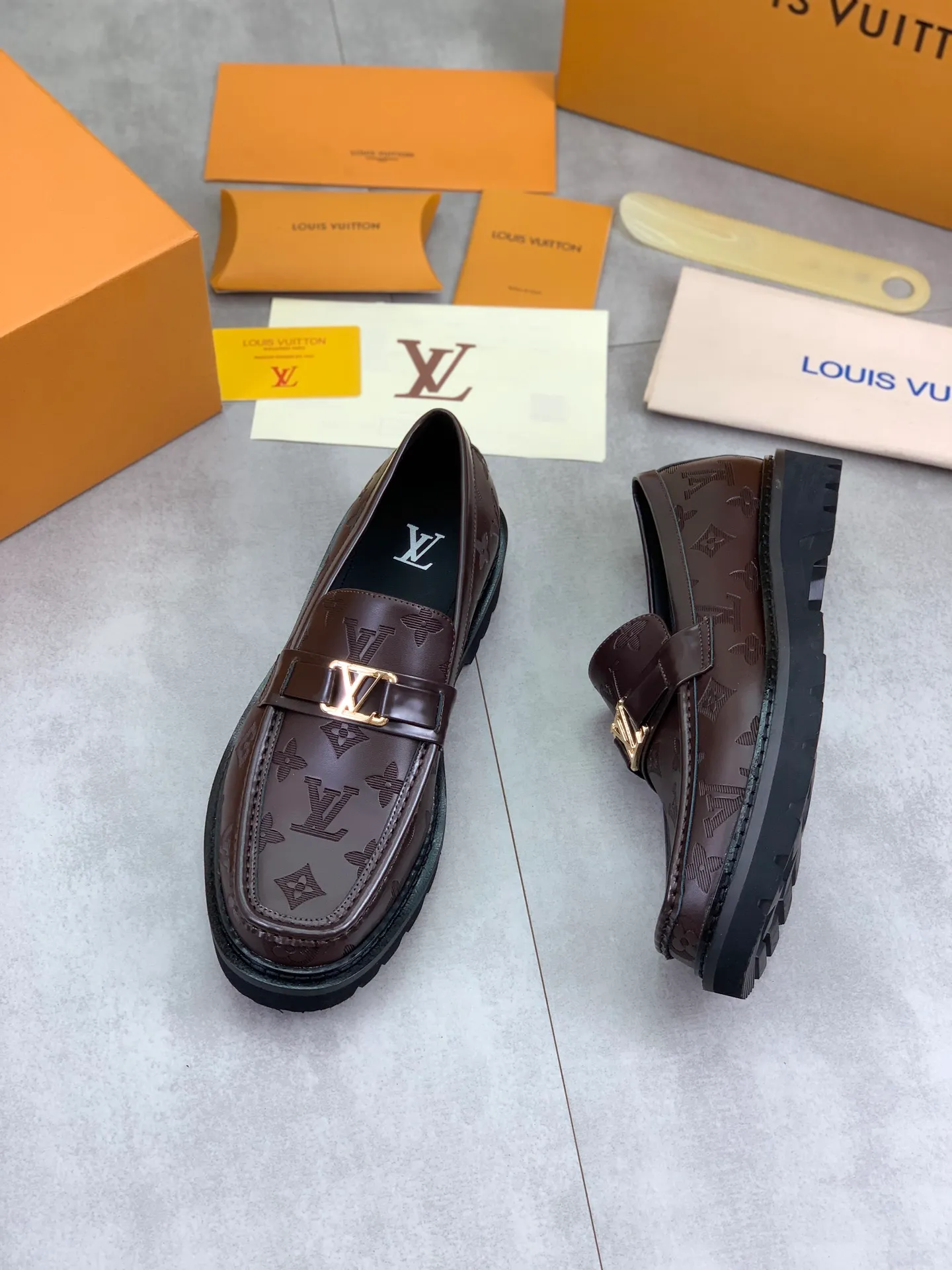 Factory price P820 💎💎💎LOUIS VUITTON [Louis Vuitton] - LV men's business casual leather shoes, luxurious and noble 👞All imported original cowhide, just to create a more comfortable wearing experience, upper: original high-end calfskin ➕Imported soft cowhide lining, original lightweight foam outsole ✔️ Color: 6️⃣colors available Size: 39-44 (38.45 46 can be customized (non-returnable)